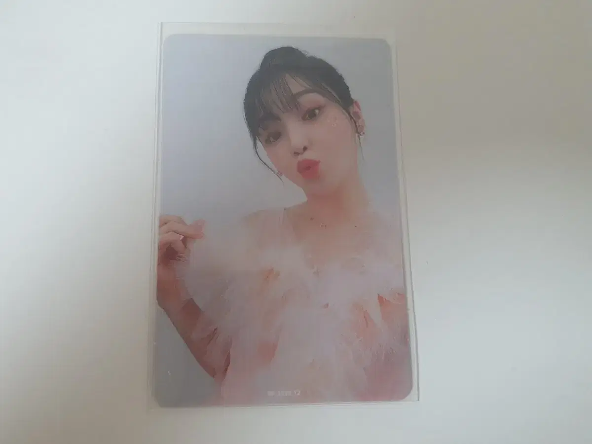 OHMYGIRL オマゴル ビニ banana allergy トレカ 【レア】 Amazon.co.jp: OHMYGIRL ビニ ユビン トレカ タワレコ